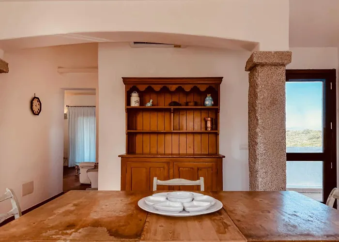 Vistamare Con Piscina بورتو كيرفو